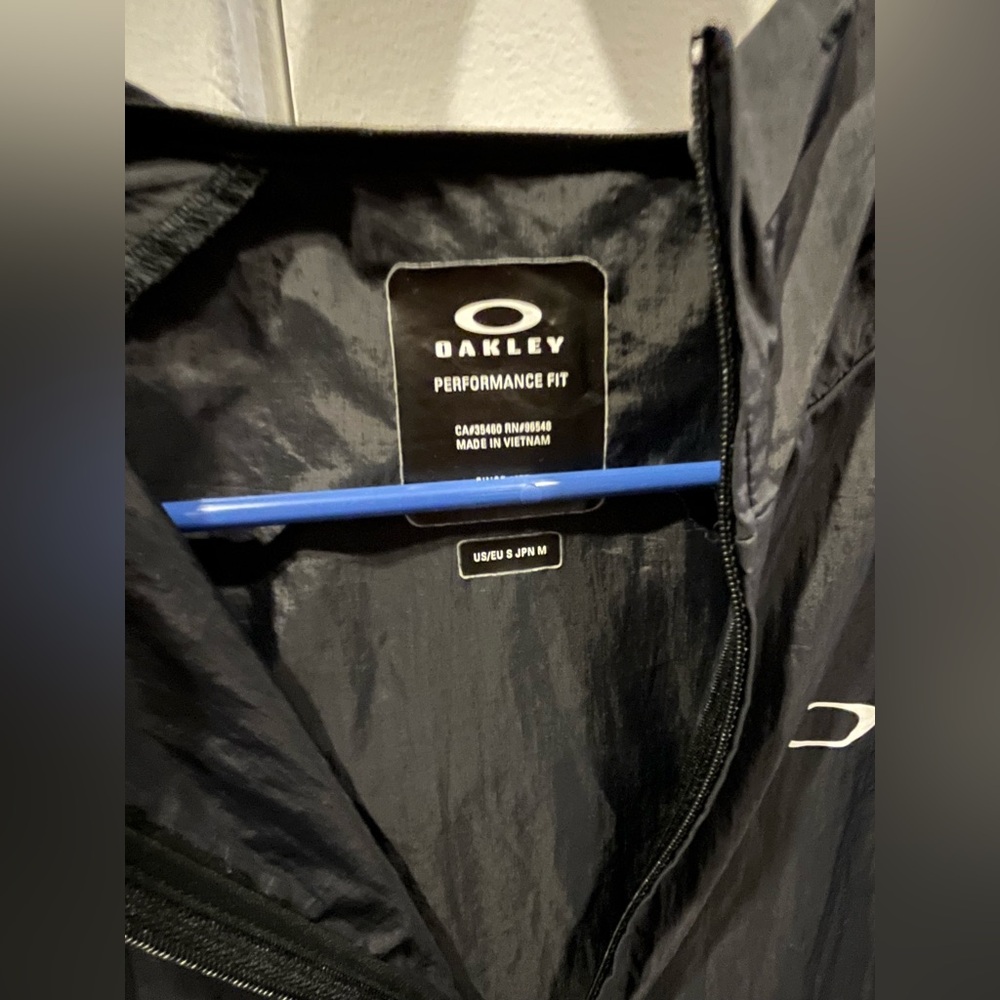 Oakley Zip Up Light Windbreaker Jacket - Picture 2 of 5